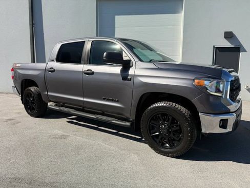 Used 2021 Toyota Tundra SR5 w/ SR5 Upgrade Package AWD/4WD image 10