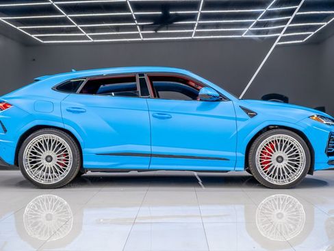Used 2022 Lamborghini Urus image 8