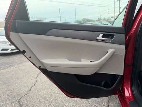 Used 2017 Hyundai Sonata SE image 22