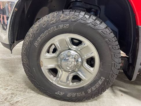 Used 2017 RAM 3500 Tradesman w/ Chrome Appearance Group AWD/4WD image 11