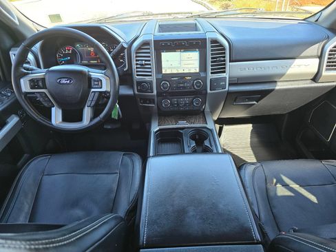 Used 2017 Ford F350 Lariat w/ Lariat Value Package AWD/4WD image 15