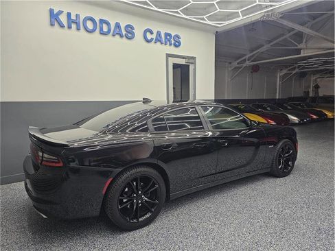Used 2016 Dodge Charger R/T w/ Plus Group image 6