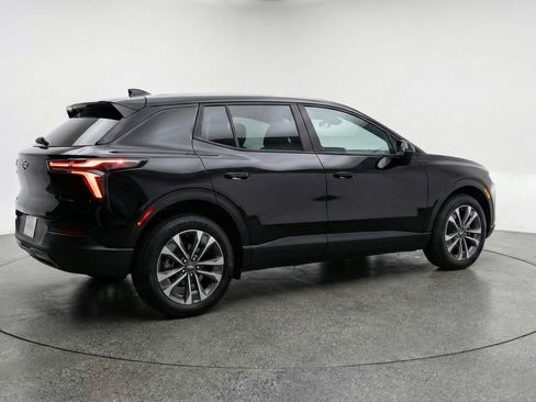 Used 2025 Chevrolet Equinox LT FWD image 9