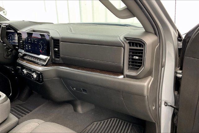 Certified 2023 GMC Sierra 1500 SLE w/ Preferred Package AWD/4WD image 17