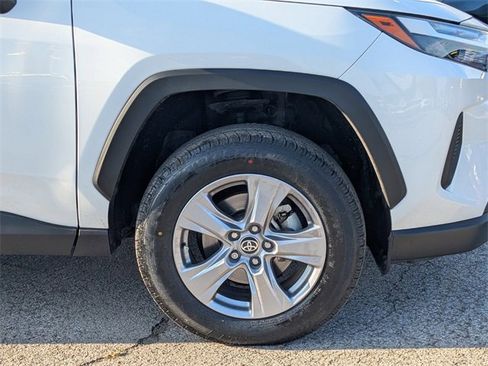 Used 2022 Toyota RAV4 XLE image 11