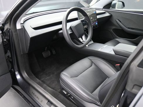 Used 2024 Tesla Model 3 Standard Range image 2