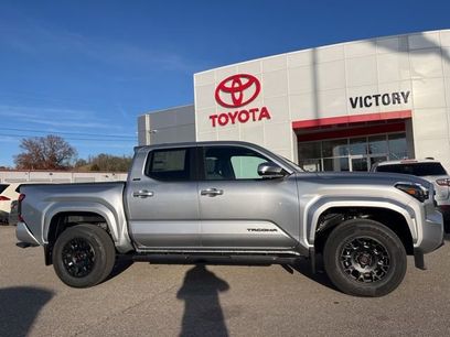 New 2025 Toyota Tacoma SR5