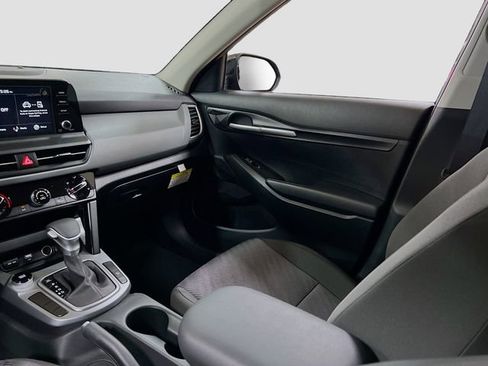 New 2026 Kia Seltos LX image 21