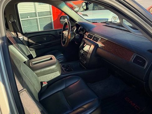 Used 2007 GMC Yukon SLT w/ SLT Preferred Equipment Group image 22