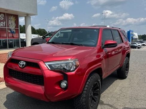 Used 2016 Toyota 4Runner SR5 AWD/4WD image 2