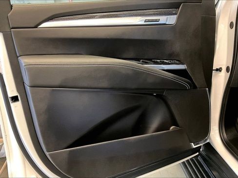 Used 2025 Cadillac Escalade V image 20