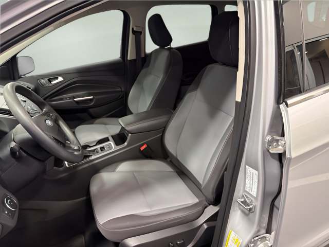 Used 2018 Ford Escape SE FWD image 11