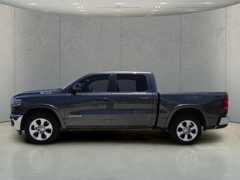 Used 2025 RAM 1500 Big Horn AWD/4WD image 9