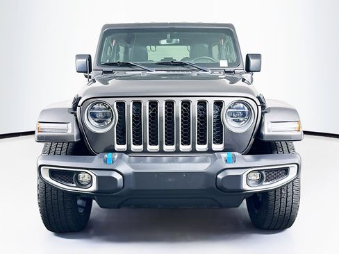 Used 2022 Jeep Wrangler Unlimited Sahara w/ Cold Weather Group AWD/4WD image 2