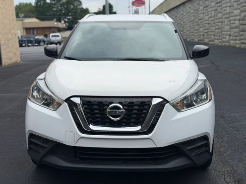 Used 2019 Nissan Kicks S FWD image 5
