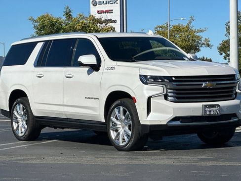 Used 2021 Chevrolet Suburban High Country w/ Premium Package AWD/4WD image 2
