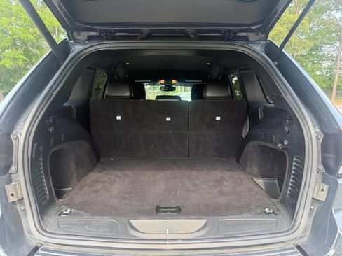 Used 2018 Jeep Grand Cherokee Altitude RWD image 13