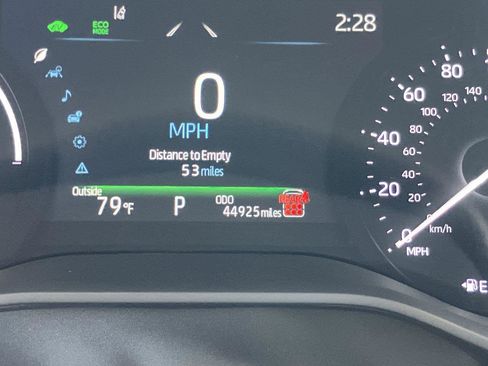 Used 2025 Toyota Sienna XLE w/ XLE Plus Package FWD image 20