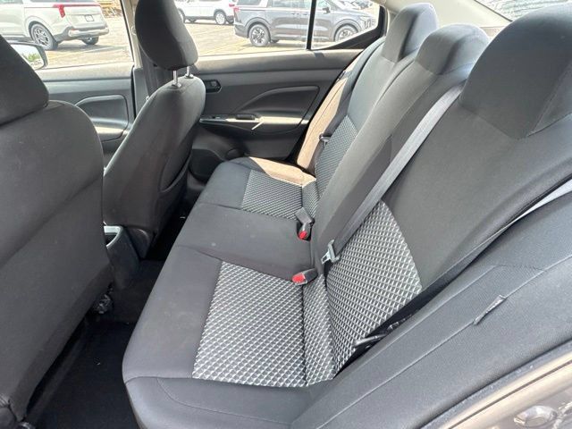 Used 2020 Nissan Versa S FWD image 11