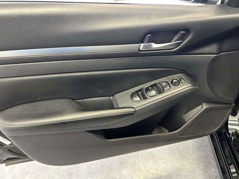 Used 2022 Nissan Altima 2.5 SV FWD image 16