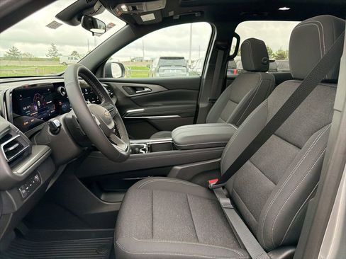 New 2026 Chevrolet Traverse LT w/ Sun and Wheel Package AWD/4WD image 21