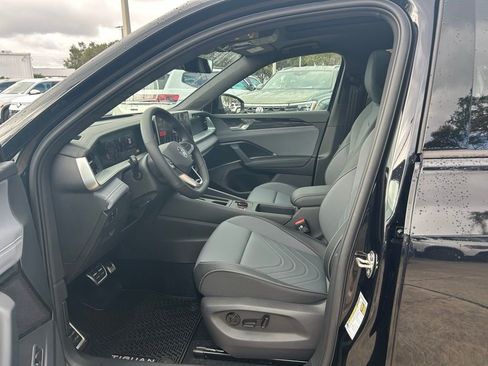 New 2026 Volkswagen Tiguan SE R-Line image 15