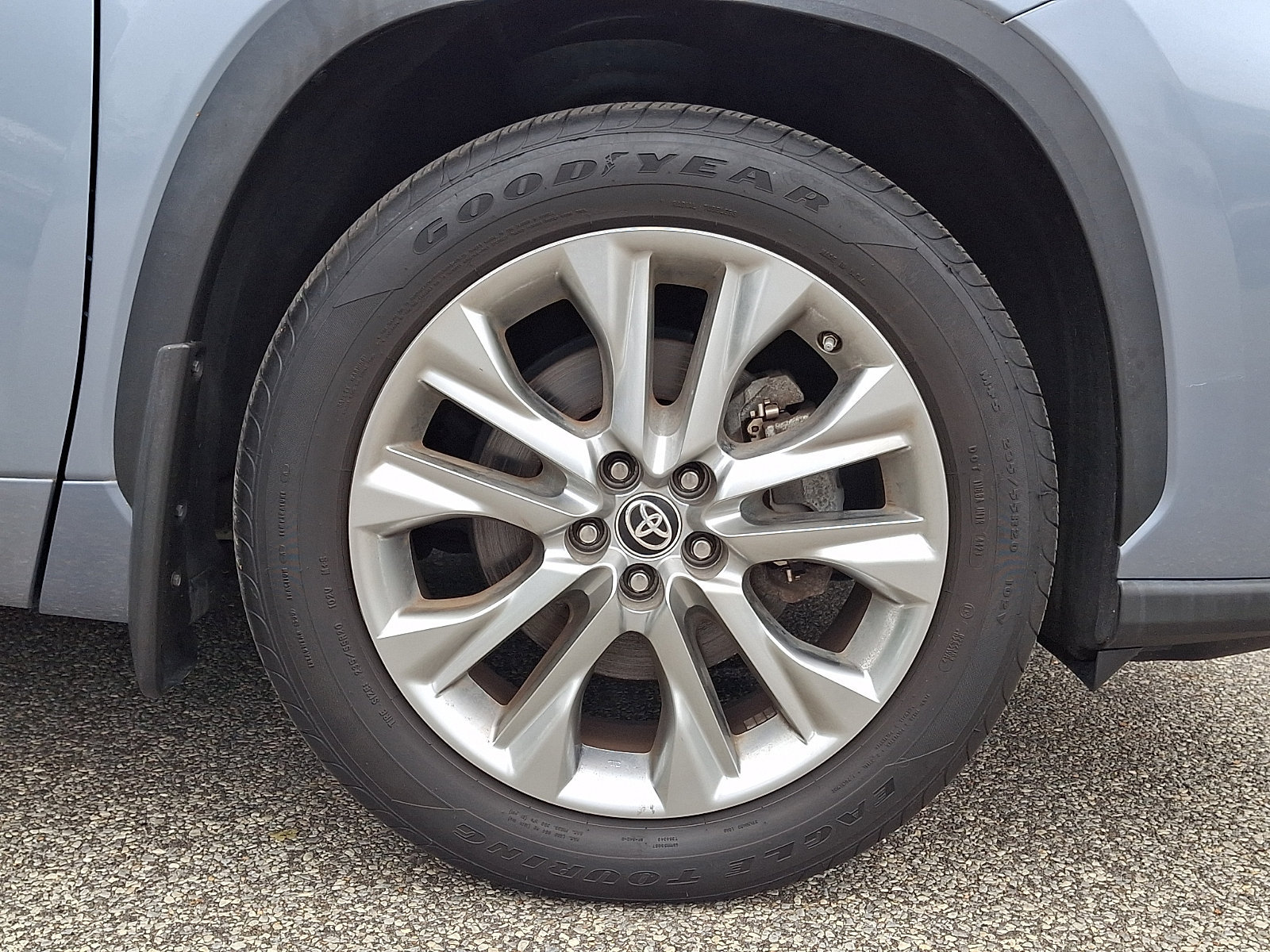 Used 2023 Toyota Highlander Limited AWD/4WD image 8