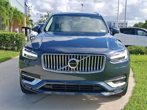 Used 2025 Volvo XC90 B6 Plus w/ Protection Package Premier AWD/4WD image 2
