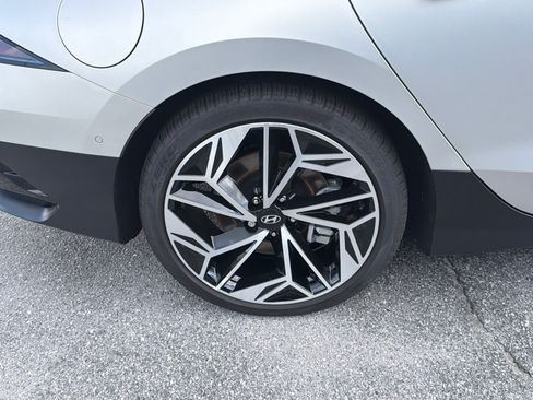 Used 2024 Hyundai Ioniq 6 Limited RWD image 18