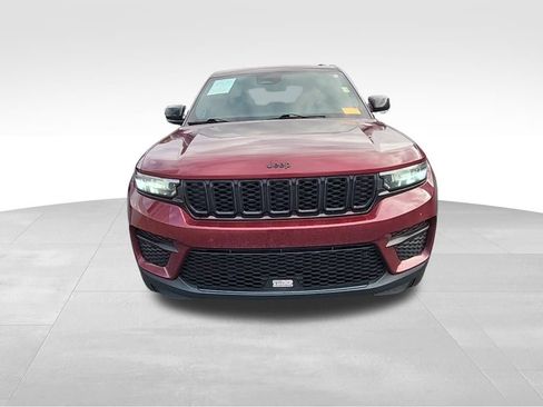 Certified 2023 Jeep Grand Cherokee Altitude image 14