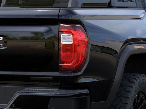 New 2026 GMC Canyon Elevation w/ LPO, Sports Bar Package image 11