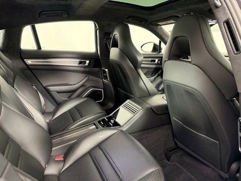 Used 2021 Porsche Panamera GTS image 28