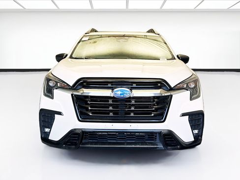 Used 2024 Subaru Ascent Limited AWD/4WD image 2