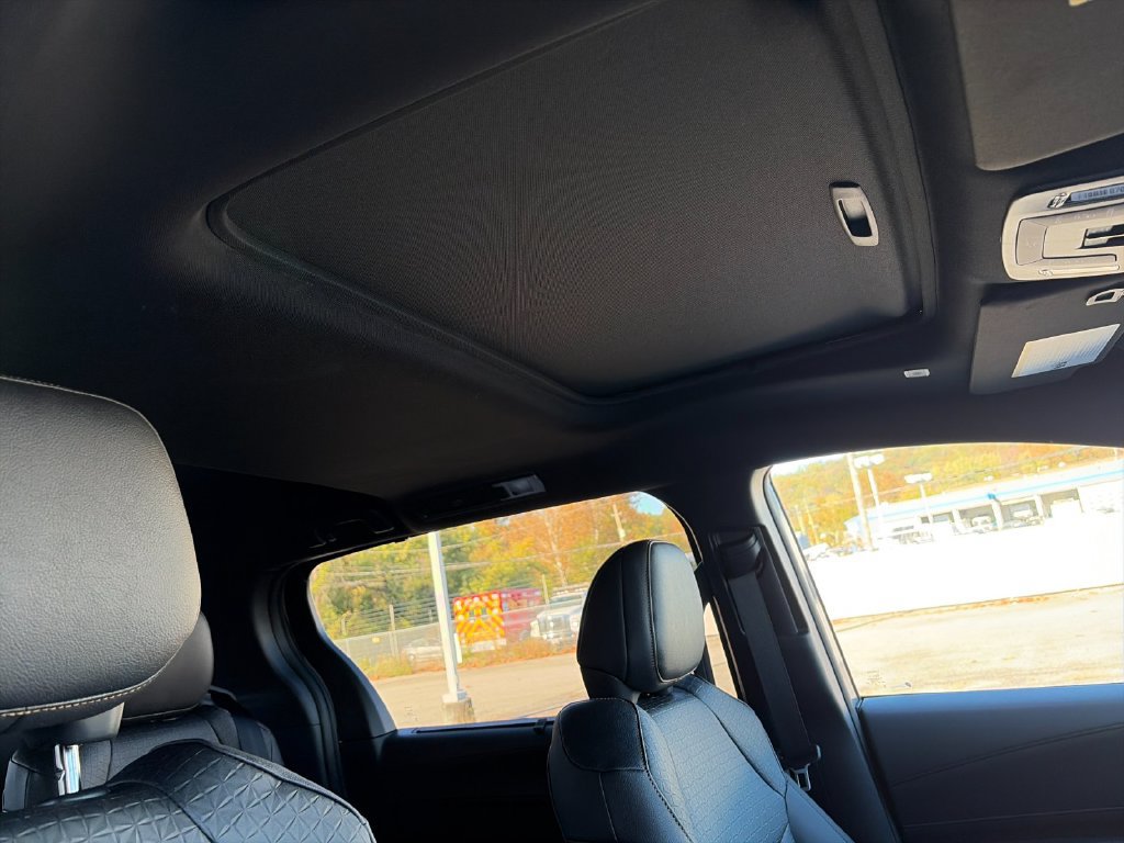New 2026 Toyota Sienna XLE Woodland Edition AWD/4WD image 19