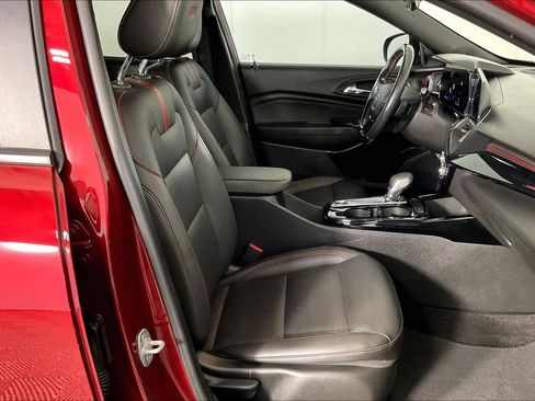 Used 2024 Chevrolet Trax RS FWD image 10