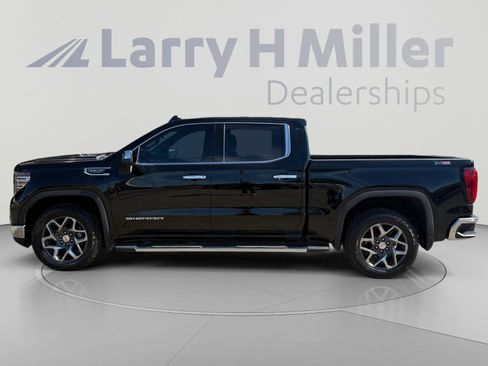 Used 2023 GMC Sierra 1500 SLT w/ SLT Premium Package AWD/4WD image 2