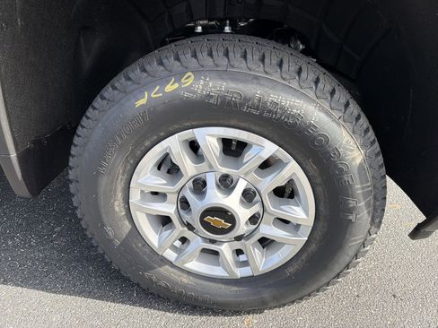 New 2026 Chevrolet Silverado 2500 LT w/ Leather Package image 12