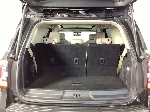 Used 2024 Ford Expedition Limited AWD/4WD image 35