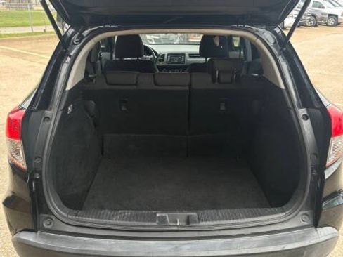 Used 2019 Honda HR-V LX image 26