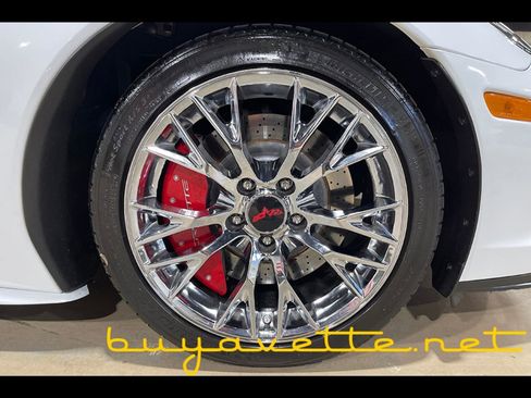 Used 2013 Chevrolet Corvette Grand Sport w/ 2LT Preferred Equipment Group image 13