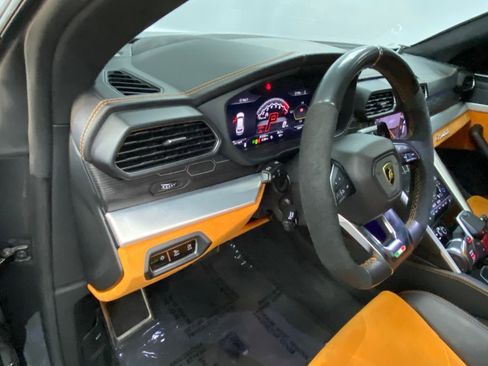 Used 2019 Lamborghini Urus image 34
