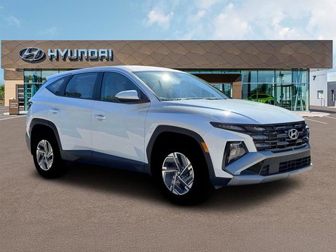 New 2026 Hyundai Tucson Blue SE image 10