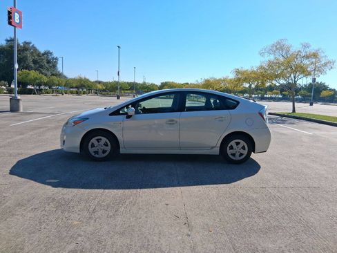 Used 2011 Toyota Prius Three w/ Navigation Pkg image 5