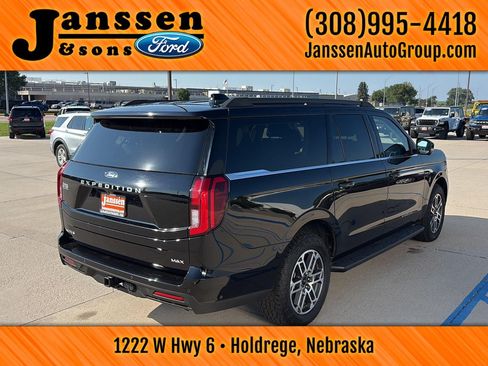 Used 2025 Ford Expedition Max Active AWD/4WD image 6
