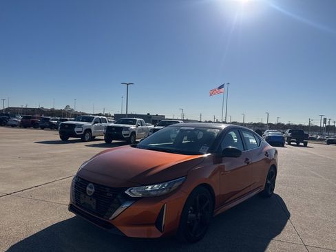 Certified 2024 Nissan Sentra SR w/ SR Premium Package image 8