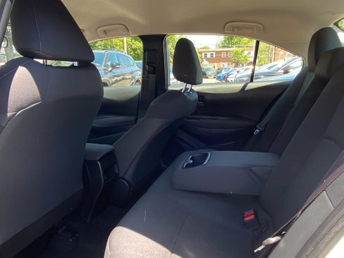 Used 2022 Toyota Corolla LE FWD image 17