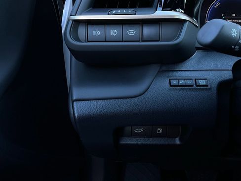 New 2026 Toyota Crown Signia image 23