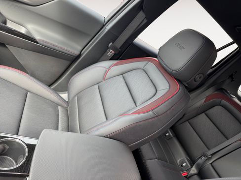 New 2026 Chevrolet Equinox RS w/ Convenience Package III image 15