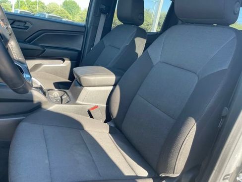 Used 2025 Chevrolet Colorado W/T w/ WT Custom Package RWD image 10