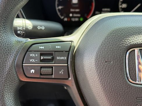 Used 2024 Honda CR-V EX image 16